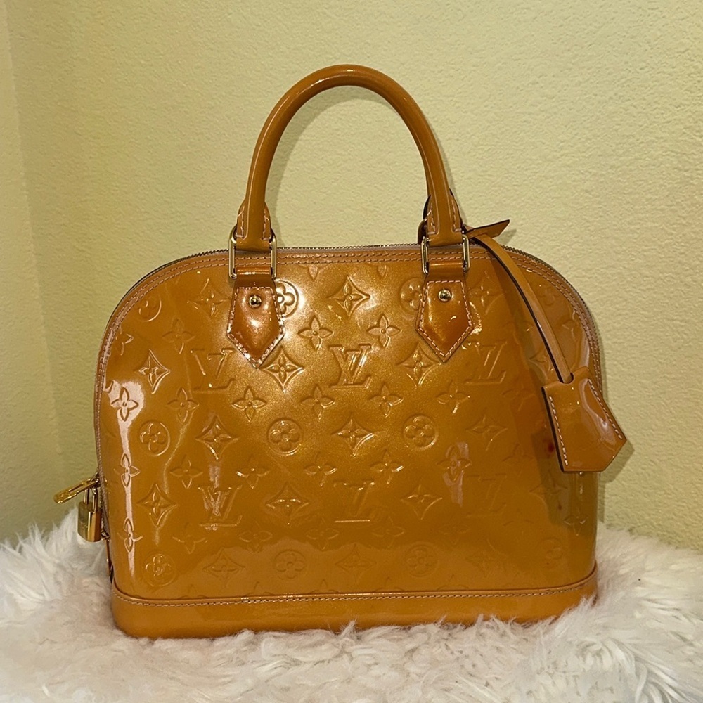 💯Authentic Louis Vuitton Alma  Handbag🍀
